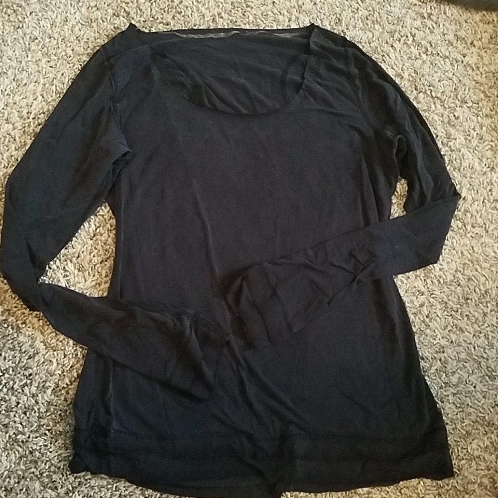 Lululemon scoop neck shirt